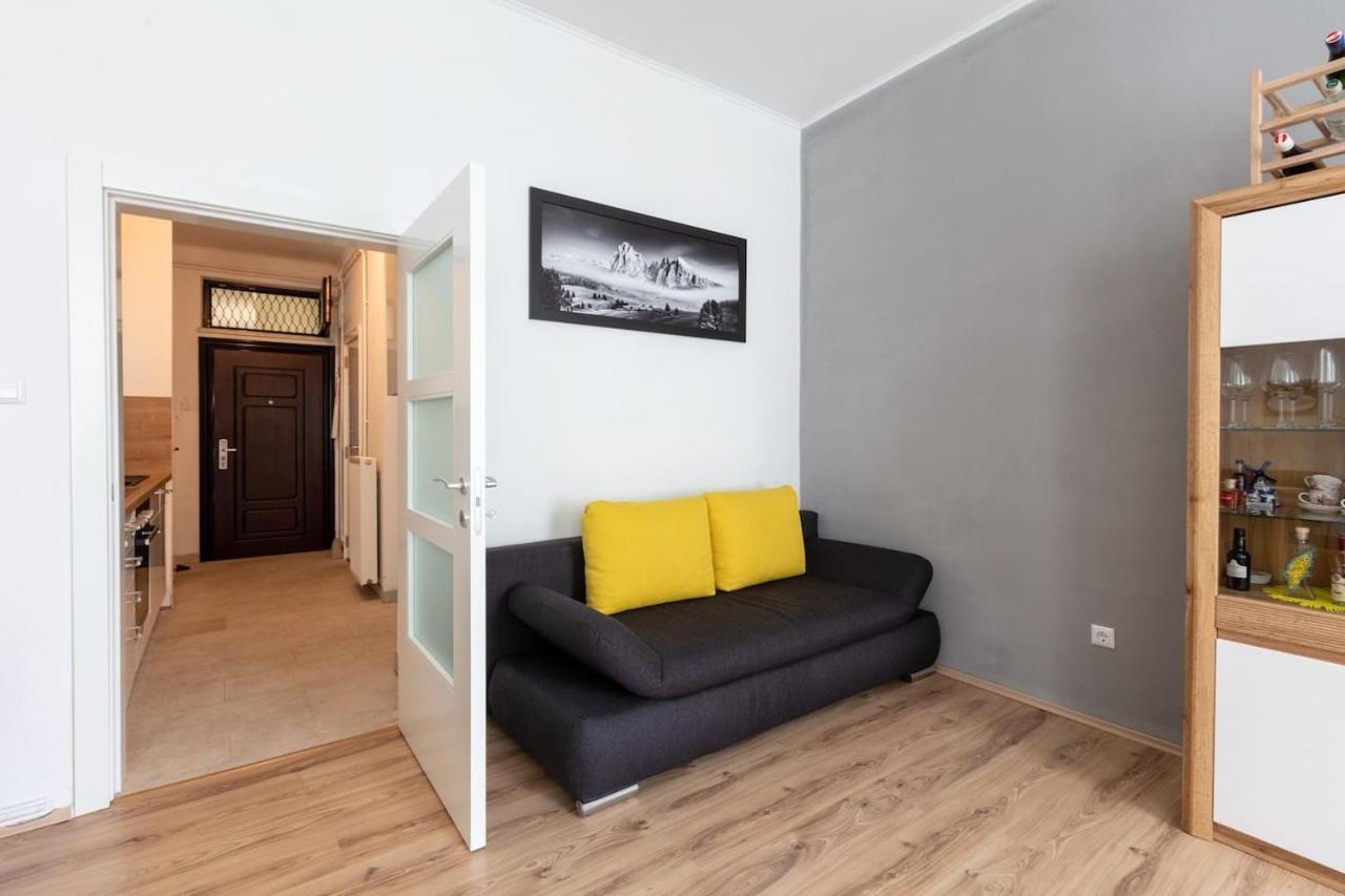 Sunny Renovated Apartment Close To Downtown Vienna Exterior photo