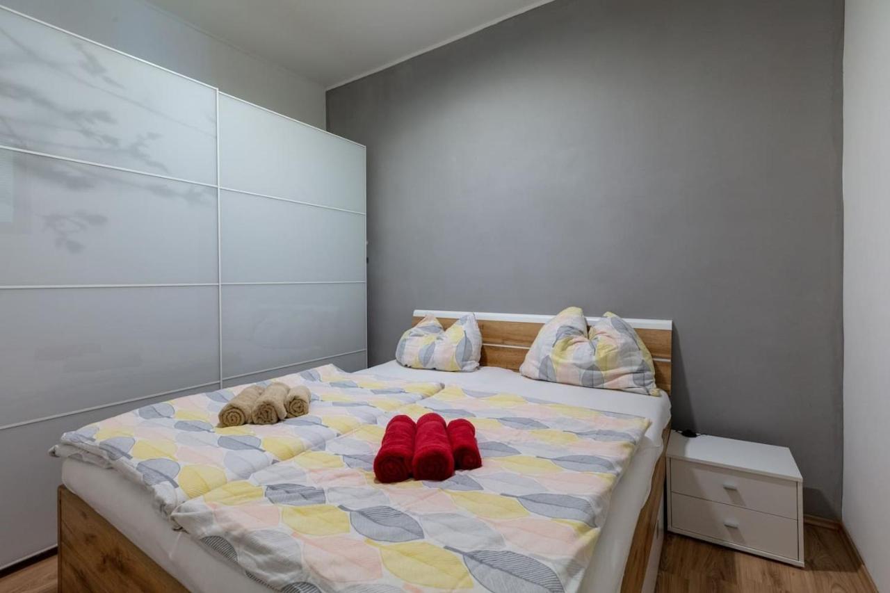 Sunny Renovated Apartment Close To Downtown Vienna Exterior photo