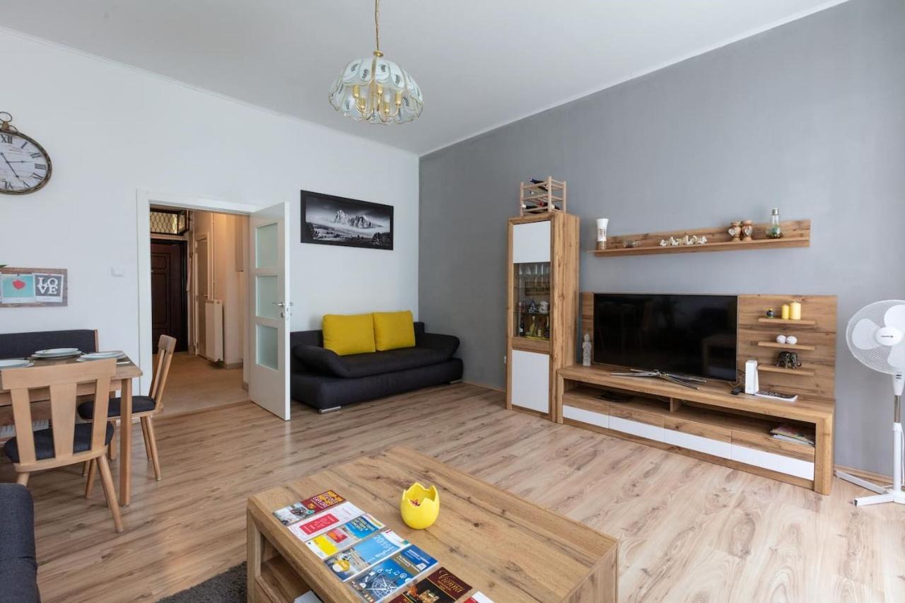 Sunny Renovated Apartment Close To Downtown Vienna Exterior photo