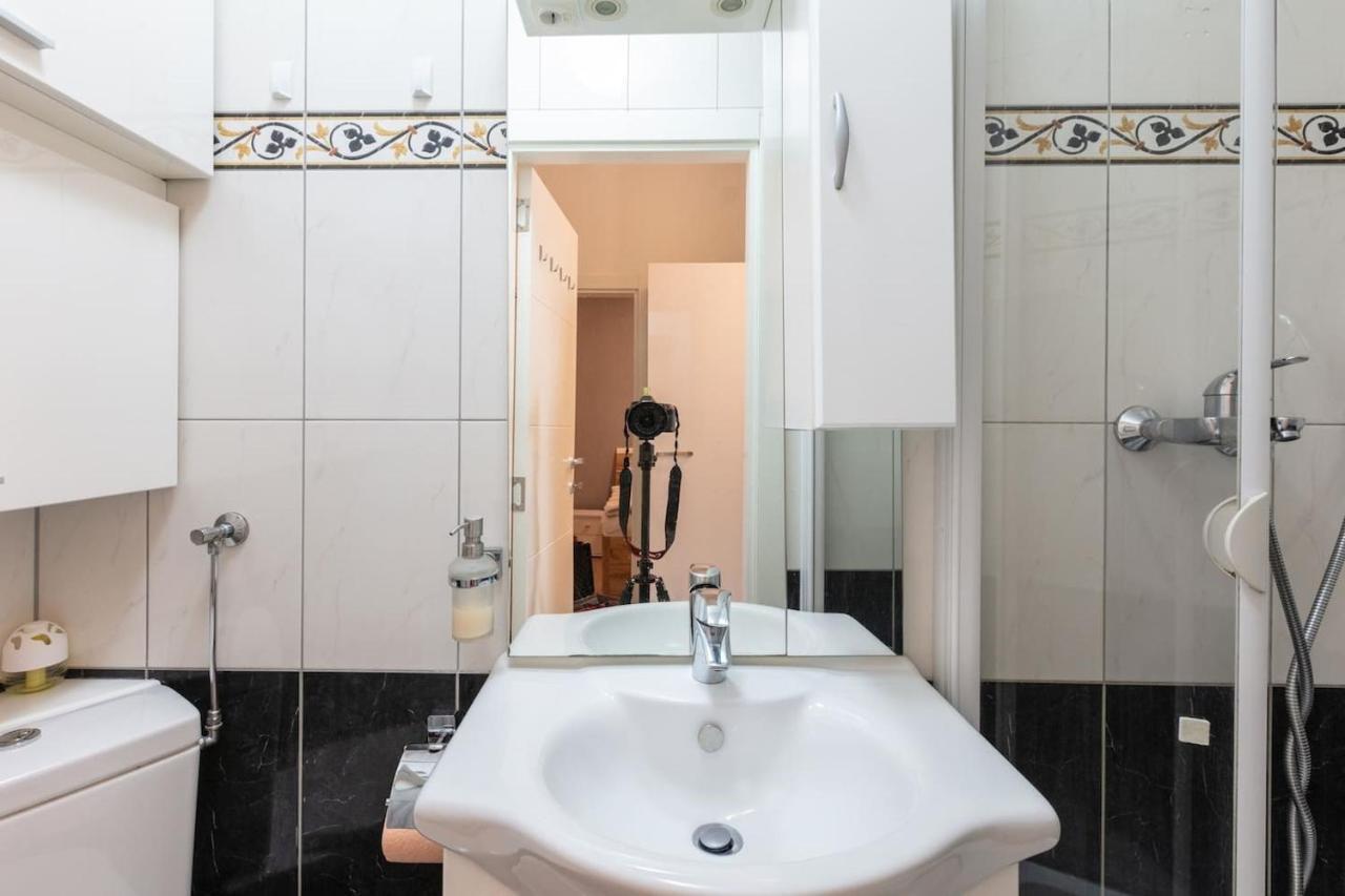 Sunny Renovated Apartment Close To Downtown Vienna Exterior photo